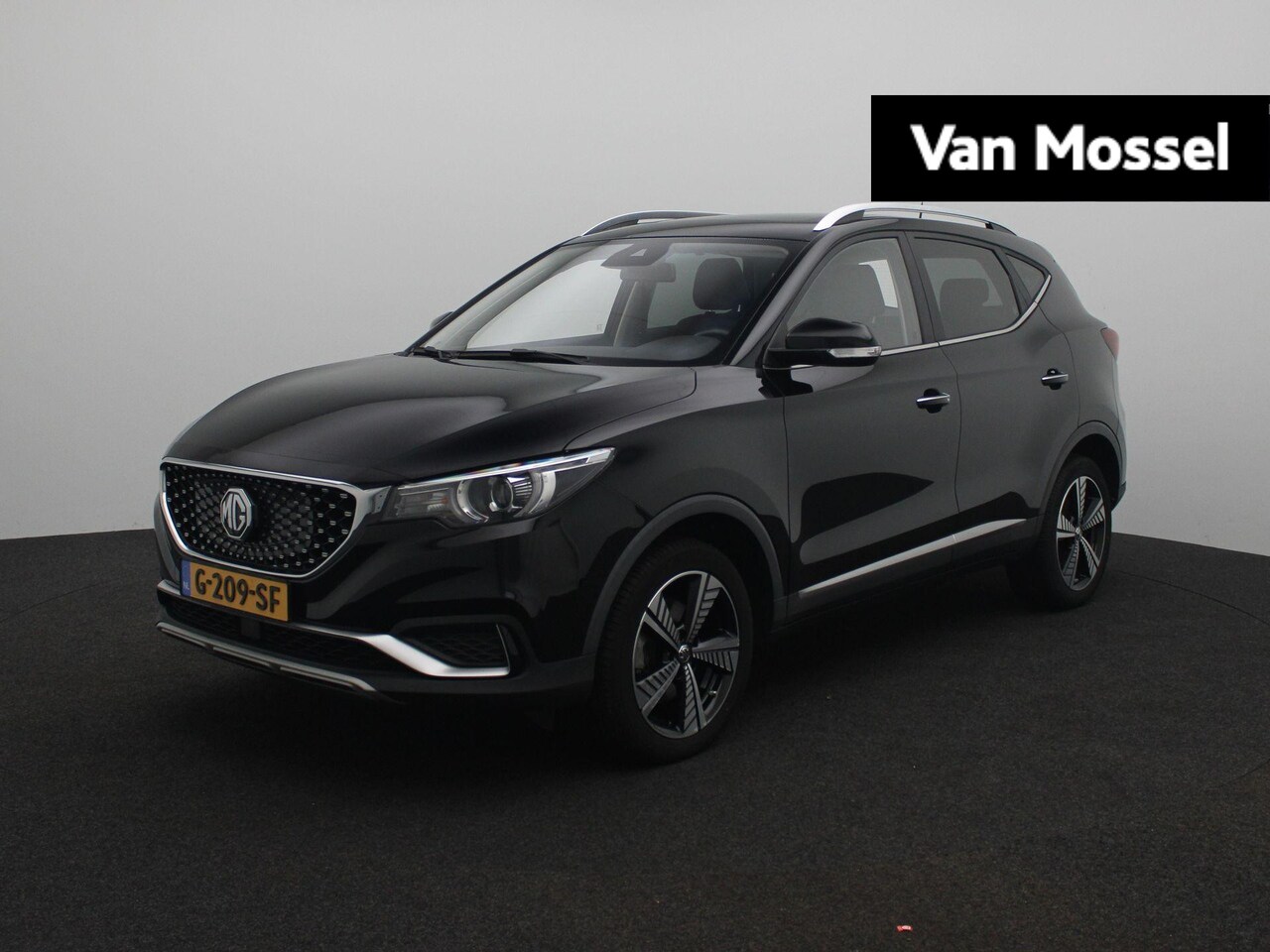 MG ZS - Luxury 45 kWh | Leder | Navi | Panoramadak | Camera | Apple CarPlay | Adaptive Cruise Cont - AutoWereld.nl