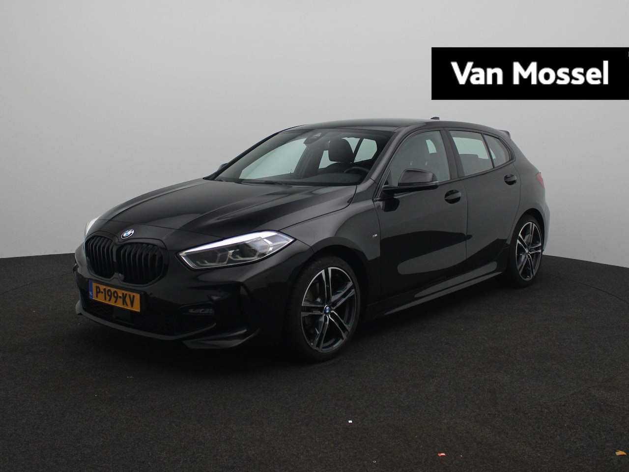 BMW 1-serie - 118i Aut. M-Sport | 1e-Eig. | Leder | Navi | Shadowline | Camera | Led Koplampen | Stoelve - AutoWereld.nl
