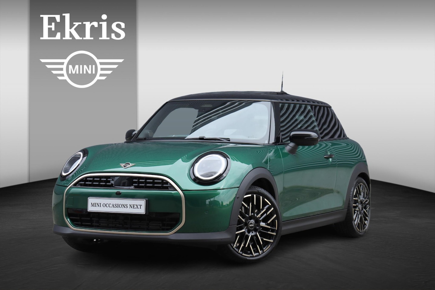 MINI Cooper - 3-deurs C | Favoured + Pakket L + Panodak + Harman Kardon + Comfort Acces + JCW Sportstoel - AutoWereld.nl