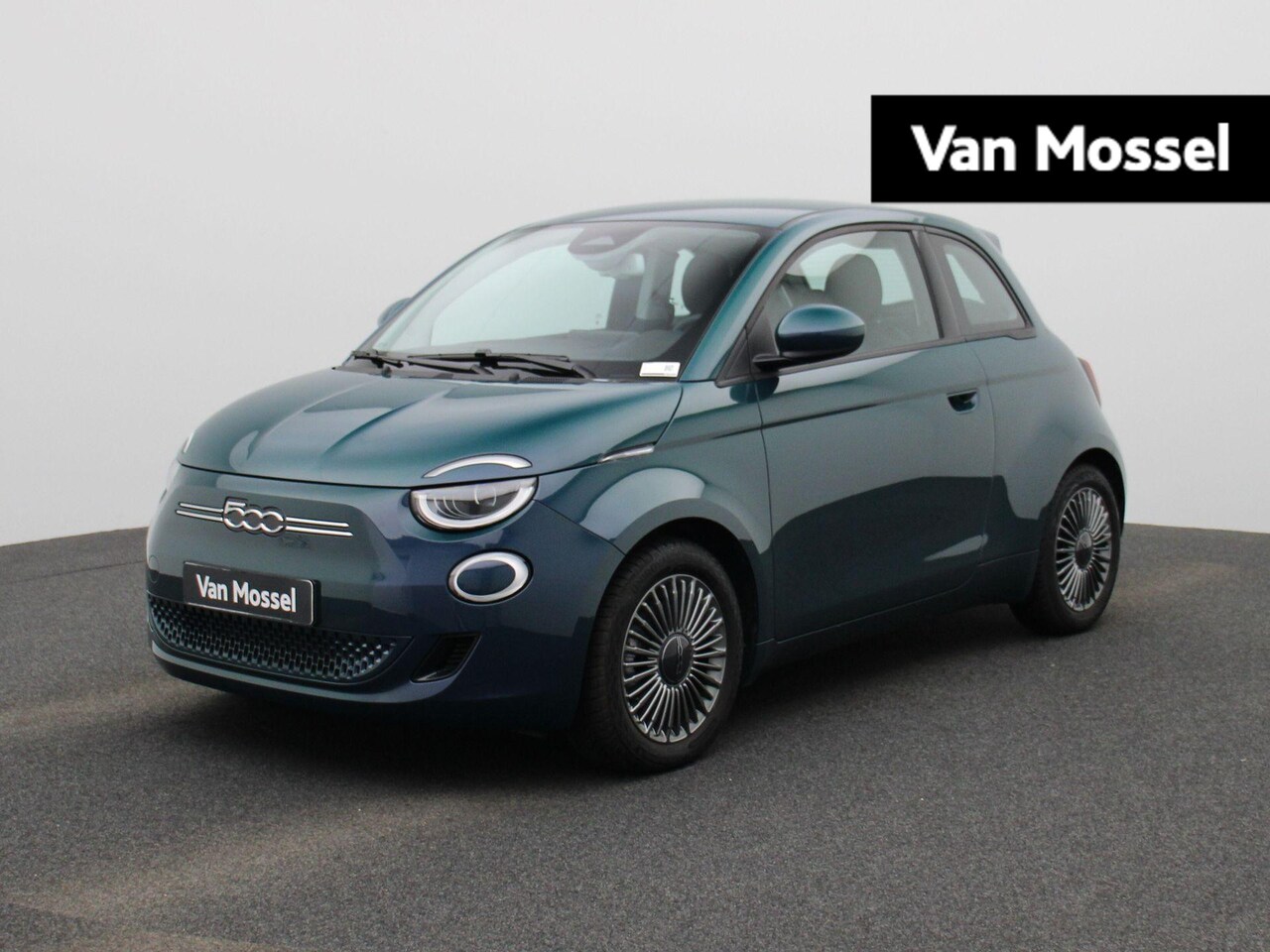 Fiat 500e - 3+1 Icon 42 kWh | Camera | Apple Carplay/Android Auto | Keyless Entry - AutoWereld.nl