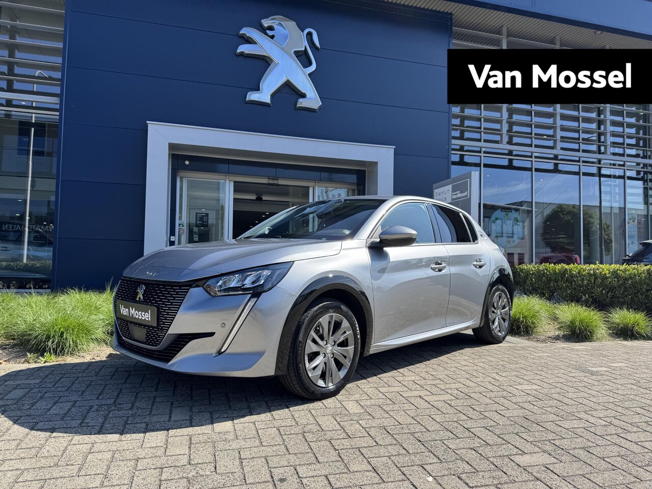 Peugeot e-208 - EV Allure 50 kWh | Keyless | Stoelverwarming - AutoWereld.nl