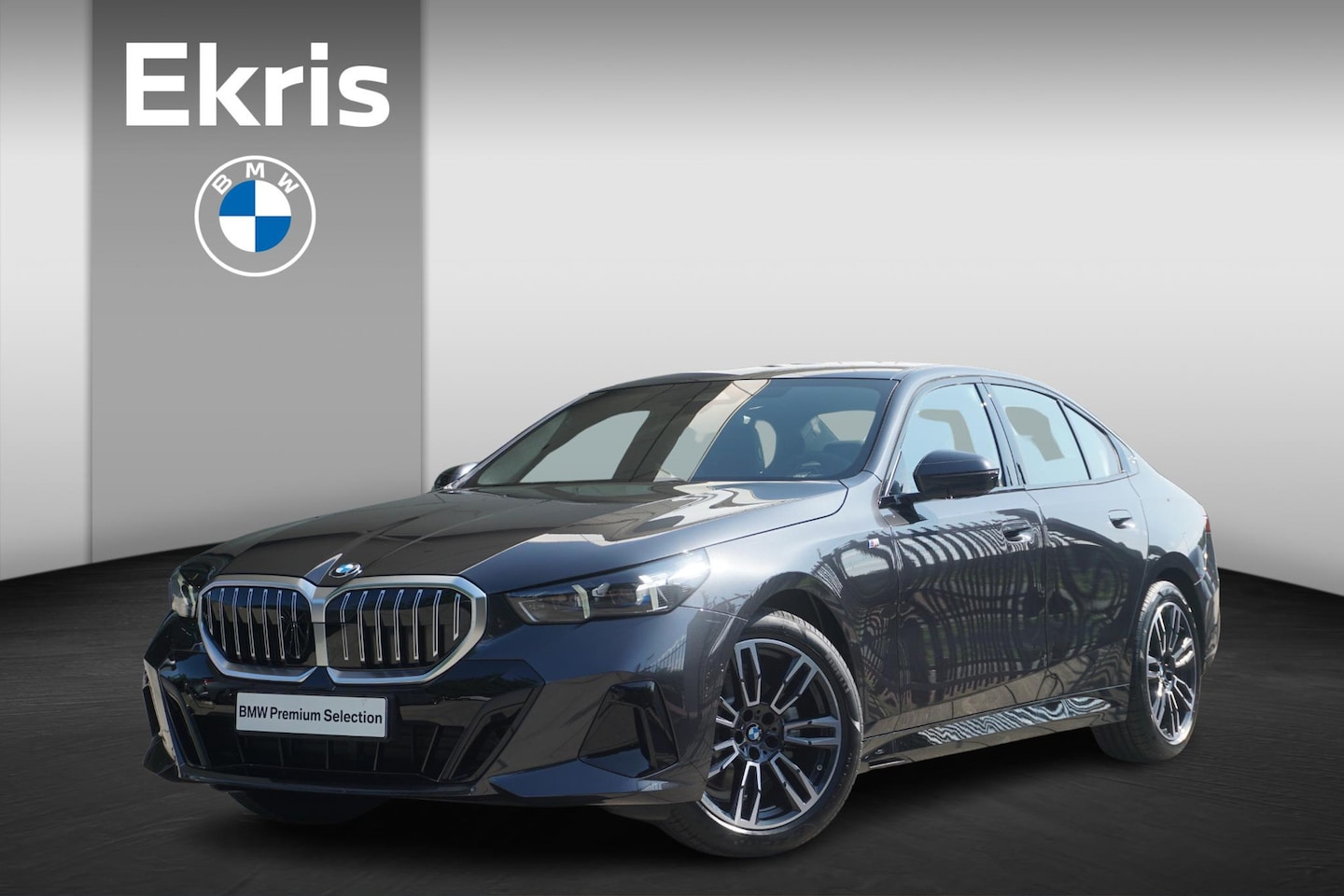 BMW 5-serie - Sedan 520i / M-Sportpakket / Driving Assistant / Active Cruise Control / 19 inch LMV - AutoWereld.nl