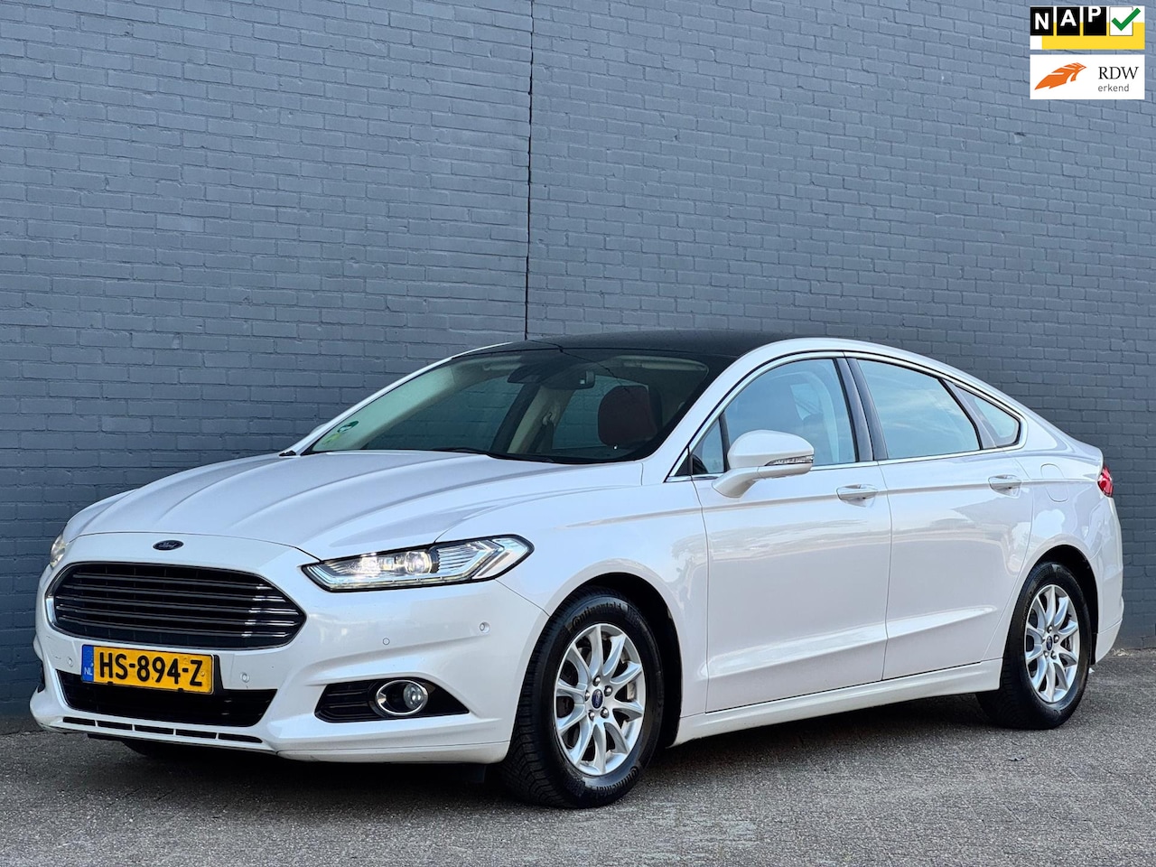 Ford Mondeo - 1.5 TDCi Titanium|PANO|STUURVERW|LEDER|XENON|LED|NAVI - AutoWereld.nl