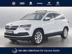 Skoda Karoq - 1.5 TSI 150pk Automaat Business Edition / Panoramadak / Trekhaak / Canton Sound