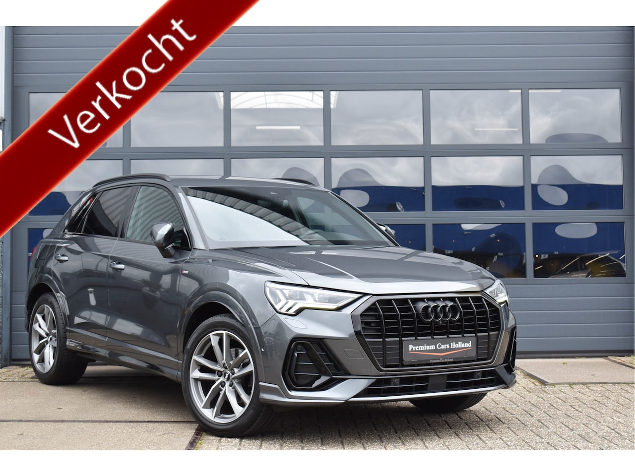 Audi Q3 - 35 TFSI S-Line Black Ed Navi 360 Camera Sfeer Keyless ACC 19 Inch - AutoWereld.nl