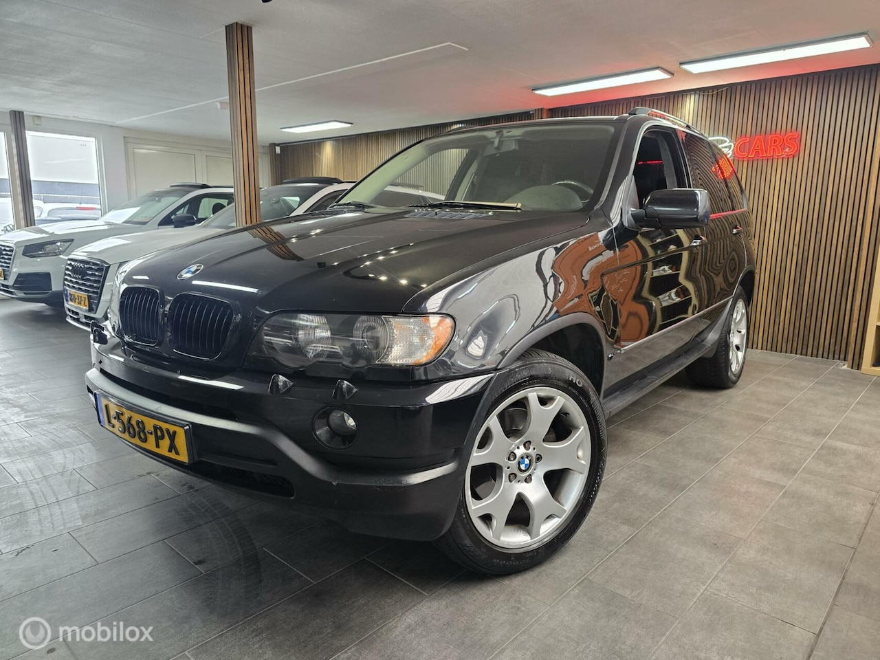 BMW X5 - 3.0i Executive / Carplay / Leder / Youngtimer /Exenon - AutoWereld.nl