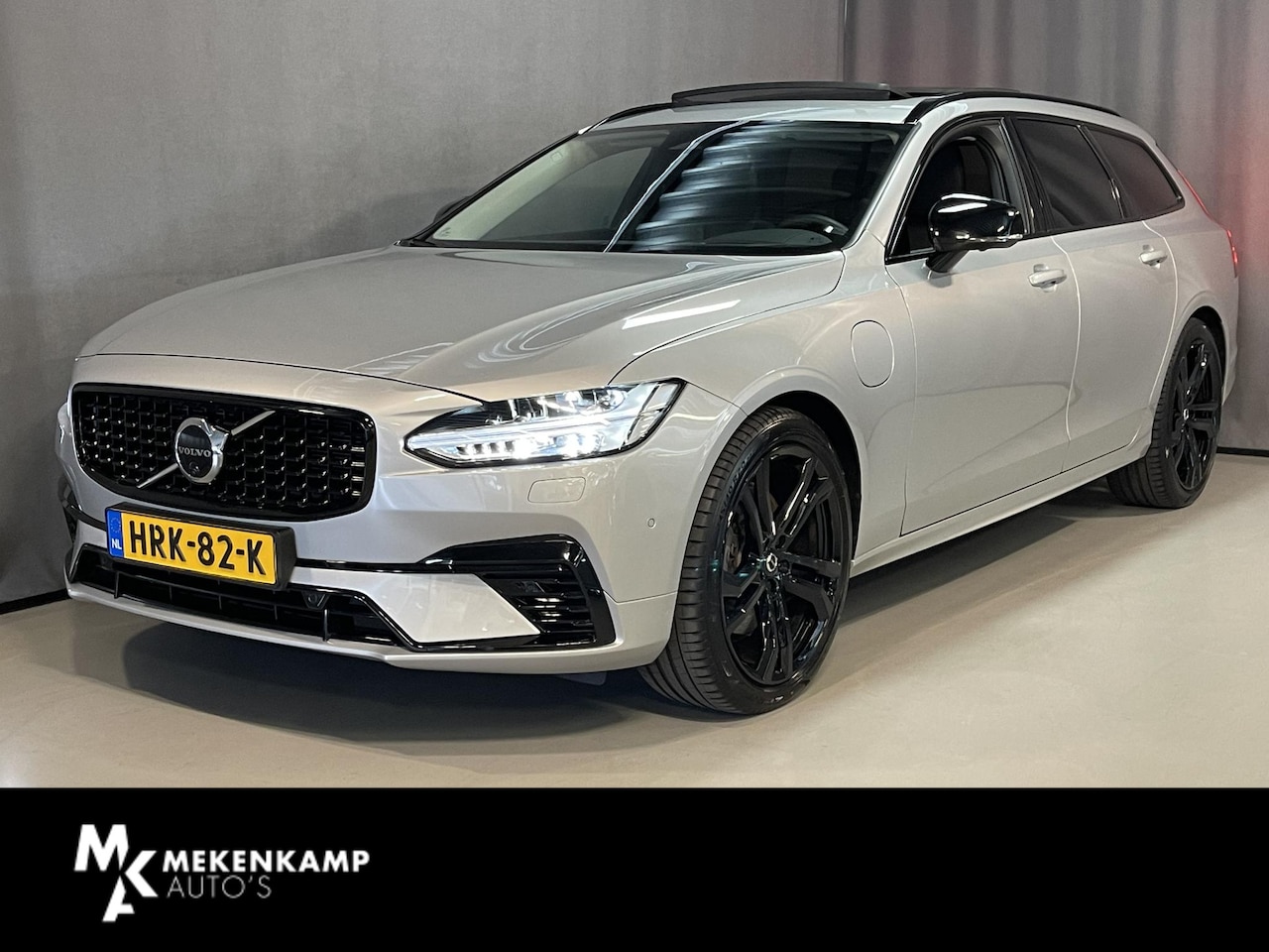 Volvo V90 - 2.0 T8 Plug-in hybrid AWD Ultimate Dark 20"/Luchtvering/Trekhaak/Panoramadak/Stoelverwarmi - AutoWereld.nl