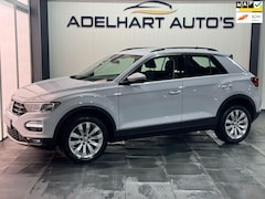 Volkswagen T-Roc - 1.5 TSI Sport DSG Automaat 150 PK / Navigatie full map / Cruise control / Climate control