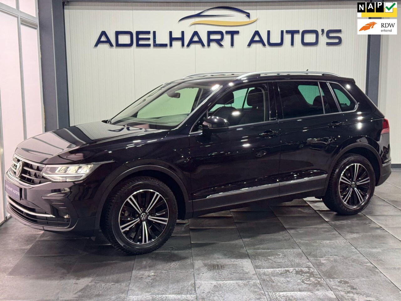 Volkswagen Tiguan - 1.5 TSI Elegance / Navigatie full map / Camera / Cruise control / Climate control / etc.. - AutoWereld.nl