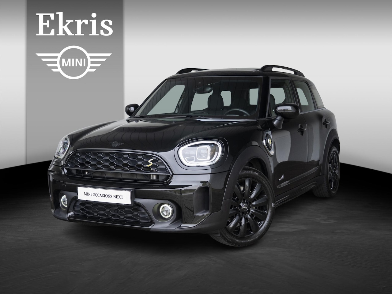 MINI Countryman - Cooper SE ALL4 Hybrid Classic + 	Piano Black Exterior pack + Panoramadak - AutoWereld.nl