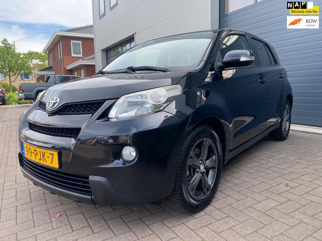 Toyota Urban Cruiser - 1.3 VVT-i Dynamic/1e-eigenaar/Aux/Climate-c/Keyless entry/Start-stop/Volledig-onderhouden/ - AutoWereld.nl