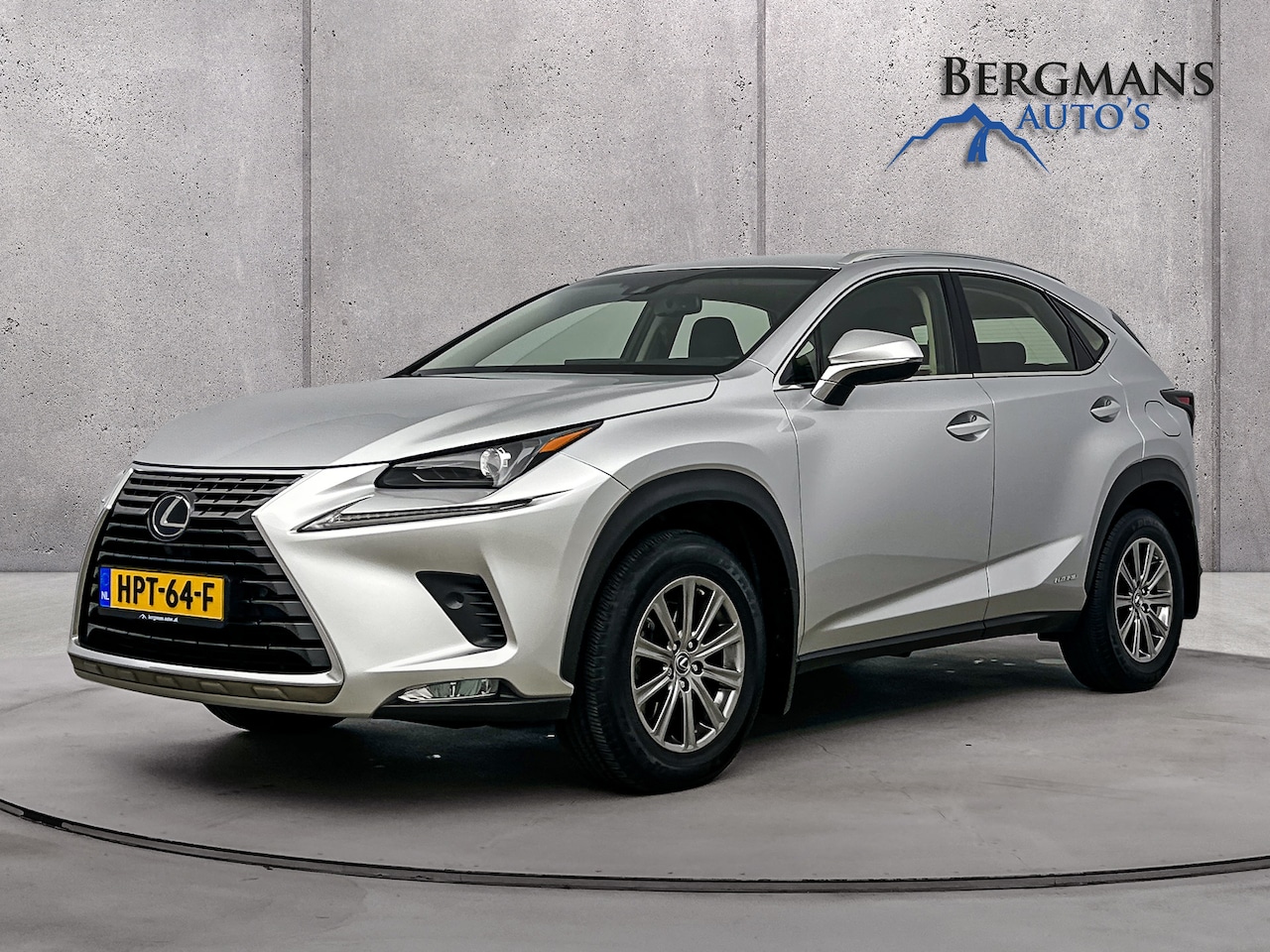 Lexus NX - 300h AWD Business // 1e EIGENAAR // LEDER // - AutoWereld.nl