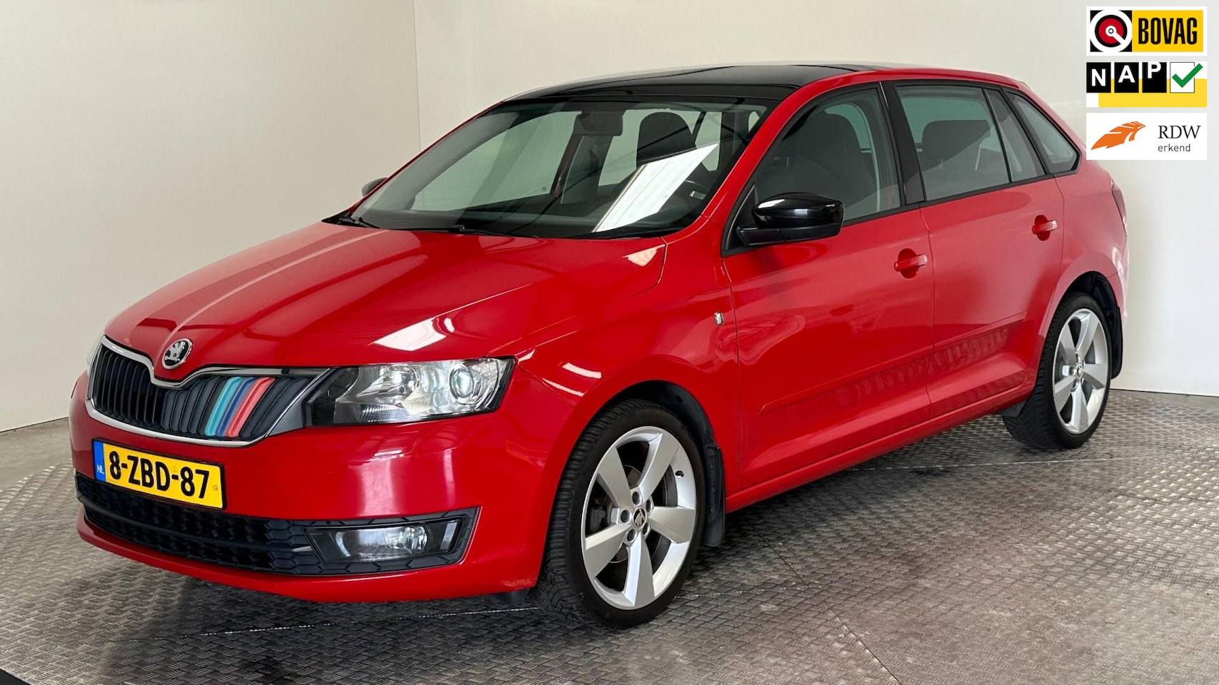 Skoda Rapid Spaceback - 1.2 TSI Greentech Elegance Businessline benzine panoramadak stoelverwarming navigatie spor - AutoWereld.nl