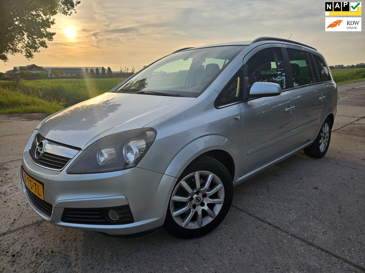 Opel Zafira - 1.8 Cosmo/ airco/ 7 persoons/ bj 2007 - AutoWereld.nl