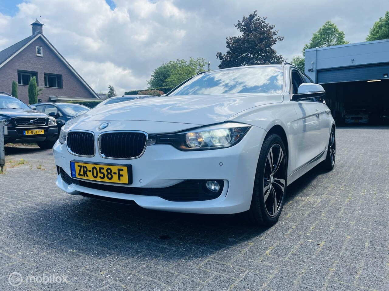 BMW 3-serie Touring - 316i Executive LM / Climate / PDC / Navi / Trekhaak / Elec kofferbak - AutoWereld.nl