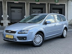 Ford Focus Wagon - 1.8-16V Ambiente Flexifuel NAVI PSENSOR CRU