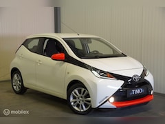 Toyota Aygo - 1.0 VVT-i x-play 5-Deurs, 2016, Airco