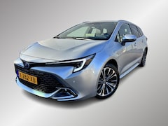 Toyota Corolla Touring Sports - 1.8 Hybrid First Edition Apple Carplay Android Auto, Parkeersensoren voor en achter, camer