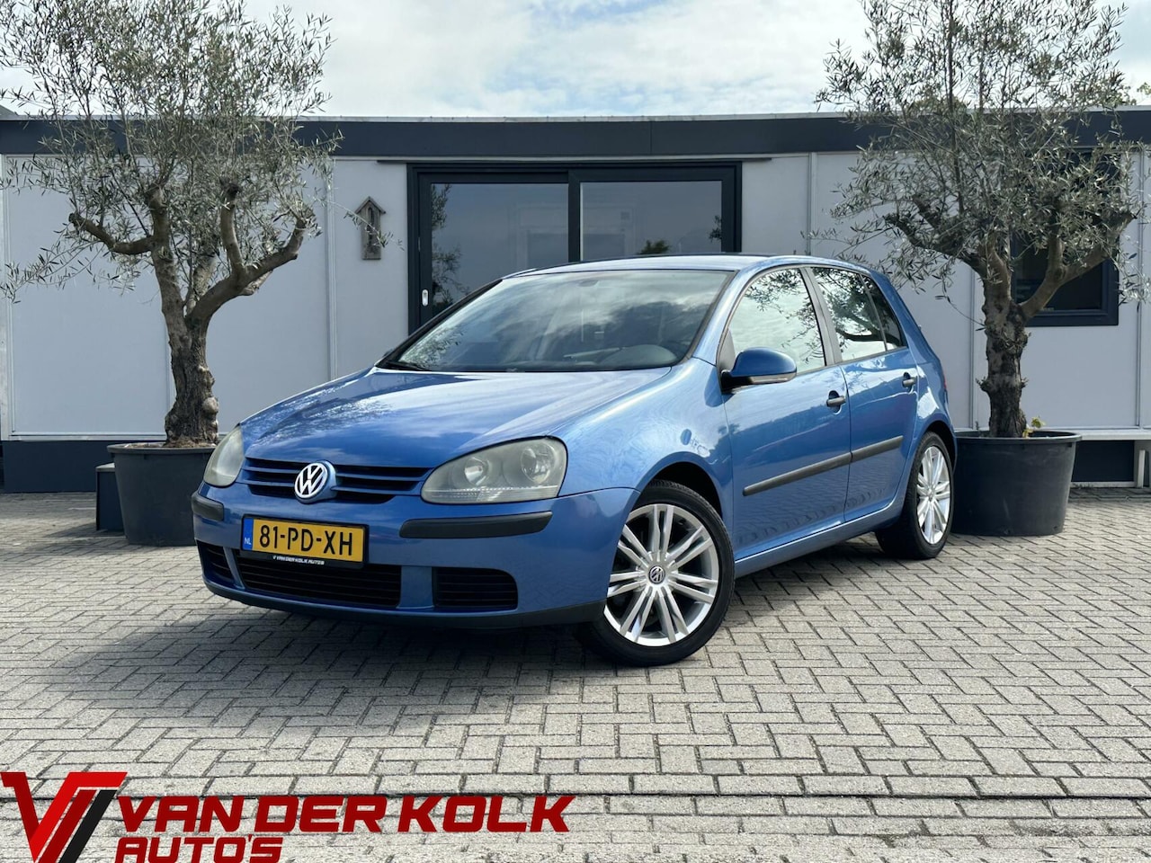 Volkswagen Golf - 2.0 FSI Comfortline Automaat Climate Cruise Lichtmetaal Trekhaak - AutoWereld.nl
