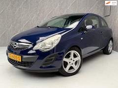 Opel Corsa - 1.2-16V Cosmo / Nette auto / Rijdt goed