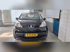 Peugeot 107 - 1.0-12V XR