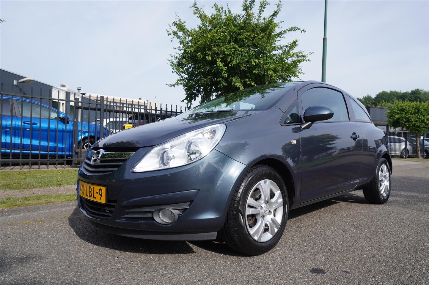Opel Corsa - 1.4 3D Enjoy AIRCO APK tot 28 mei 2026 - AutoWereld.nl