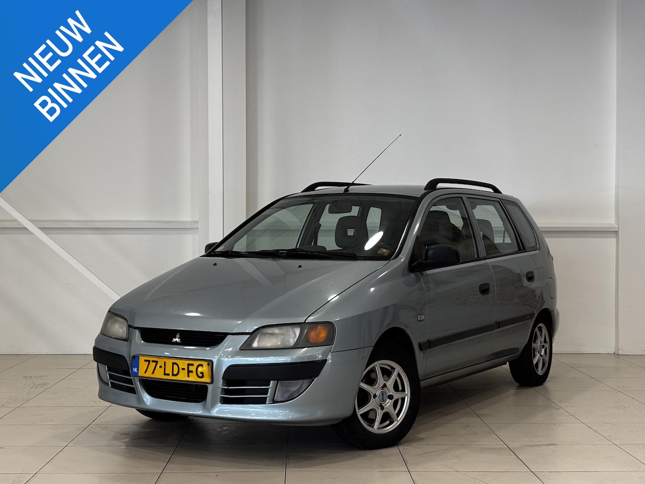 Mitsubishi Space Star - 1.6 Family Diamond | Airco | Trekhaak | Winterbanden - AutoWereld.nl