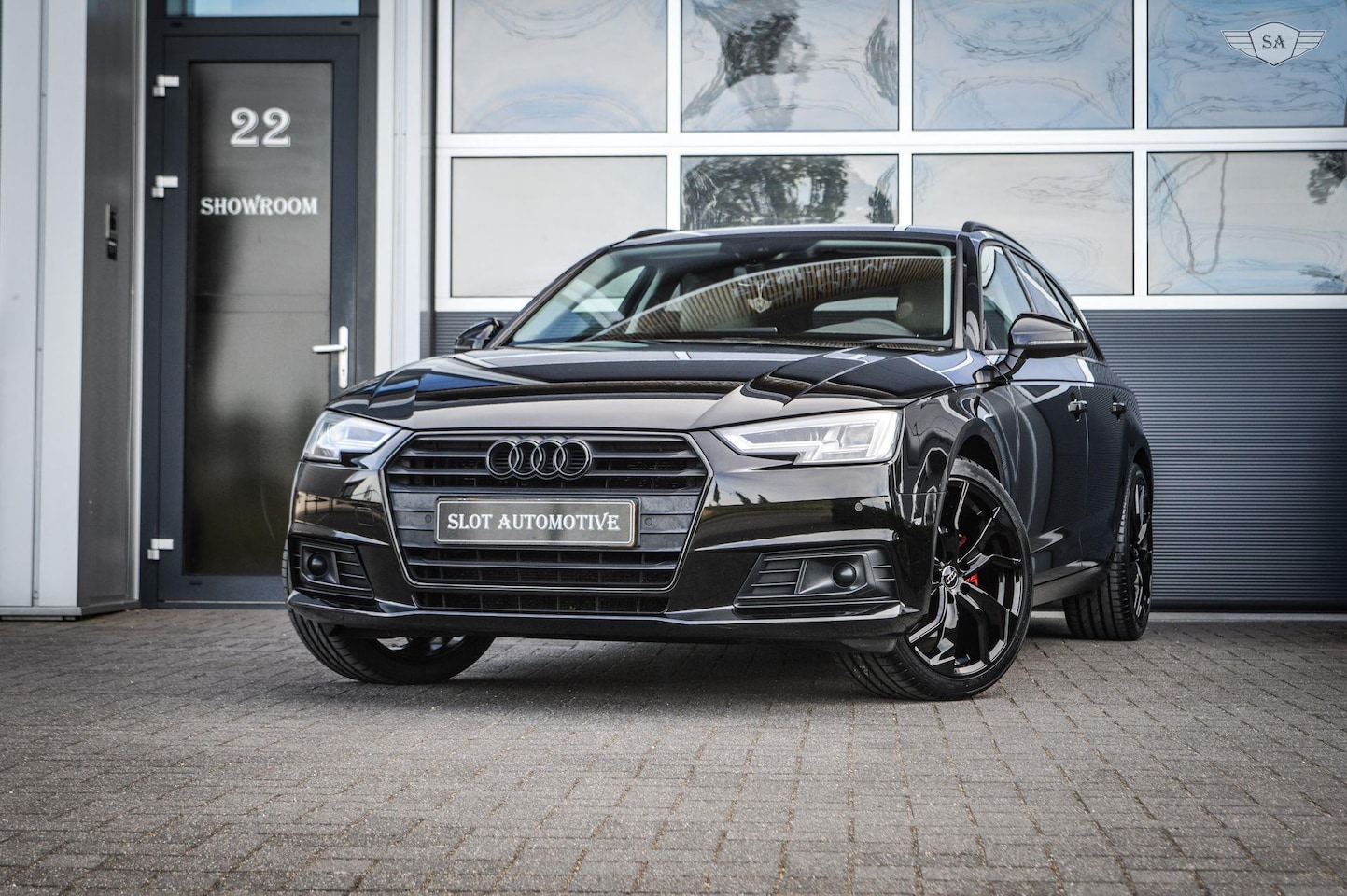 Audi A4 Avant - 1.4 TFSI Pro Line | ACC | CARPLAY | TREKHAAK | 19INCH - AutoWereld.nl