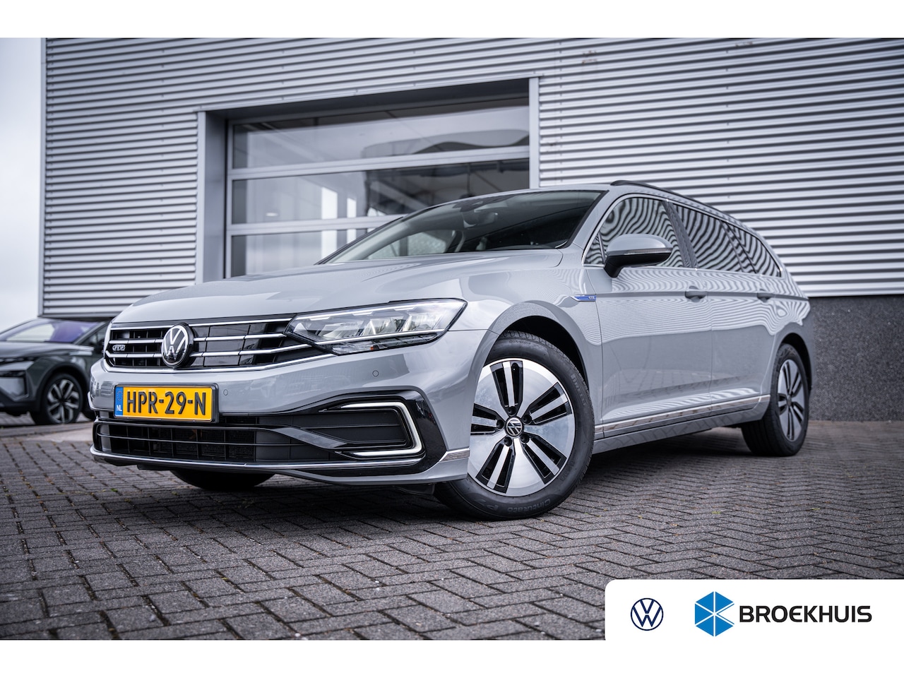 Volkswagen Passat Variant - 1.4 TSI PHEV GTE Business | Achteruitrijcamera | Trekhaak elektrisch uitklapbaar | Winter - AutoWereld.nl