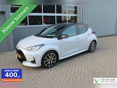 Toyota Yaris - 1.5 Hybrid Executive | Panoramadak | JBL Sound | Trekhaak | Head Up | 17 Inch | Stuurverwa