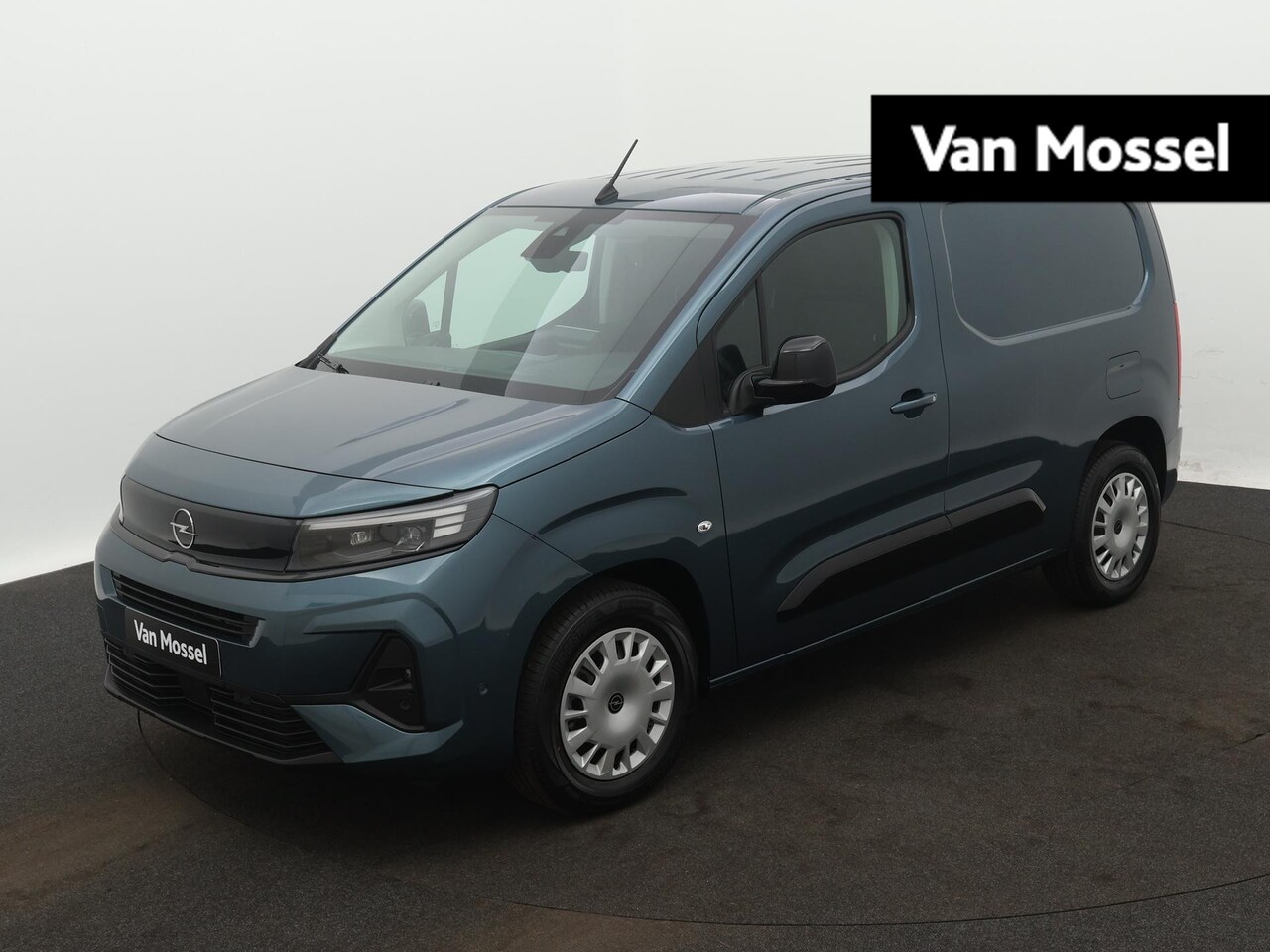Opel Combo Electric - 136 L1 50kWh | Navigatie | Camera | Laadruimte Betimmering | DEMO Sale | beschikbaar vanaf - AutoWereld.nl