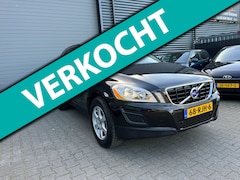 Volvo XC60 - 2.0 T5 Momentum TREKHAAK/NAVIGATIE