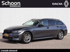 BMW 3-serie Touring - 330e Sportline | Sportstoelen | Shadowline | Navigatie | Trekhaak | Stoelverwarming