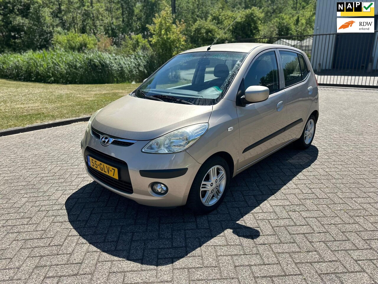 Hyundai i10 - 1.1 i-Catcher/AIRCO/ELECRAMEN VOOR-ACHTER - AutoWereld.nl