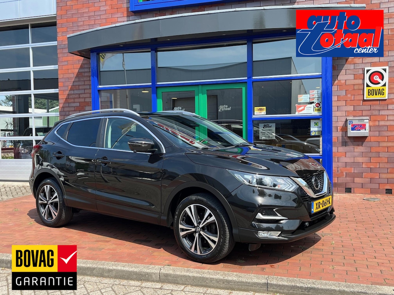 Nissan Qashqai - 1.3 DIG-T N-Connecta | trekhaak| Panorama dak | Airco - AutoWereld.nl
