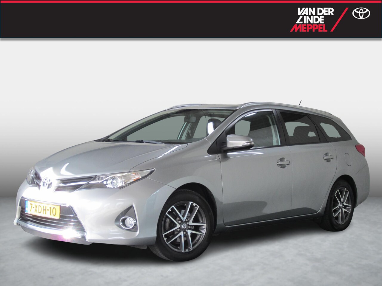 Toyota Auris Touring Sports - 1.6 Edition Top 5 Trekhaak Camera 1e Eigenaar - AutoWereld.nl