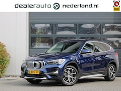 BMW X1 - sDrive20i High Executive Edition | Trekhaak | Head-up |