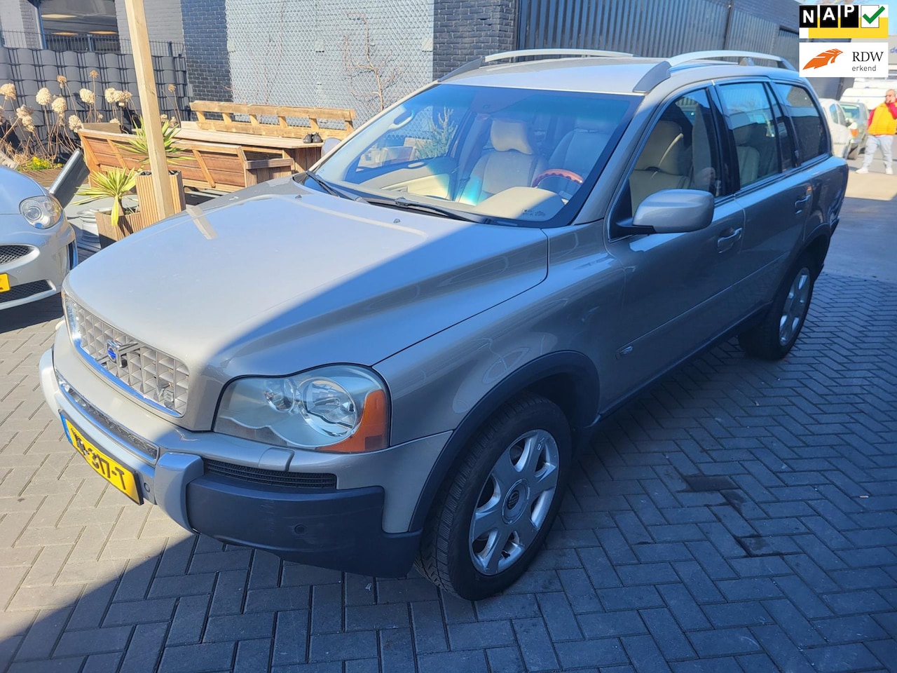 Volvo XC90 - 4.4 V8 Momentum autom 7 pers - AutoWereld.nl