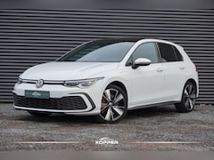 Volkswagen Golf - 1.4 GTE eHybrid / Pano / Adaptive Cruise / Stuur-stoelverwarming / Camera