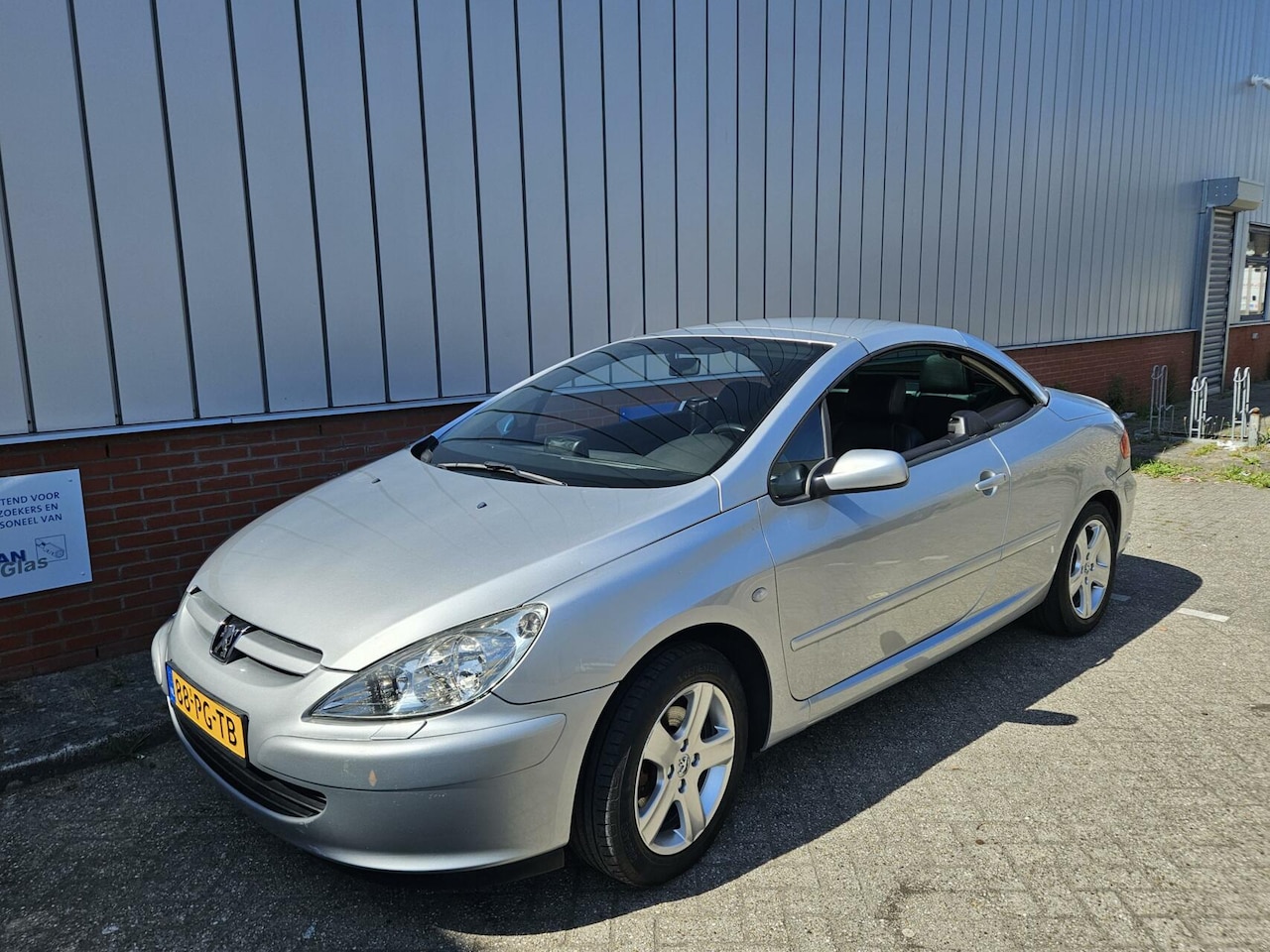 Peugeot 307 CC - 1.6-16V Cabrio/StoelVerw/PDC/Clima - AutoWereld.nl