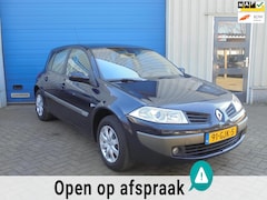 Renault Mégane - 1.6-16V Business Line