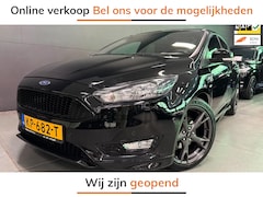 Ford Focus - 1.0 ST-Line 18'' NAVI/PDC/ECC/CRUISE/CARPLAY///