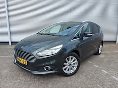 Ford S-Max - 1.5 Titanium, airco, trekhaak, navigatie, stoelverwarming, parkeersensoren,