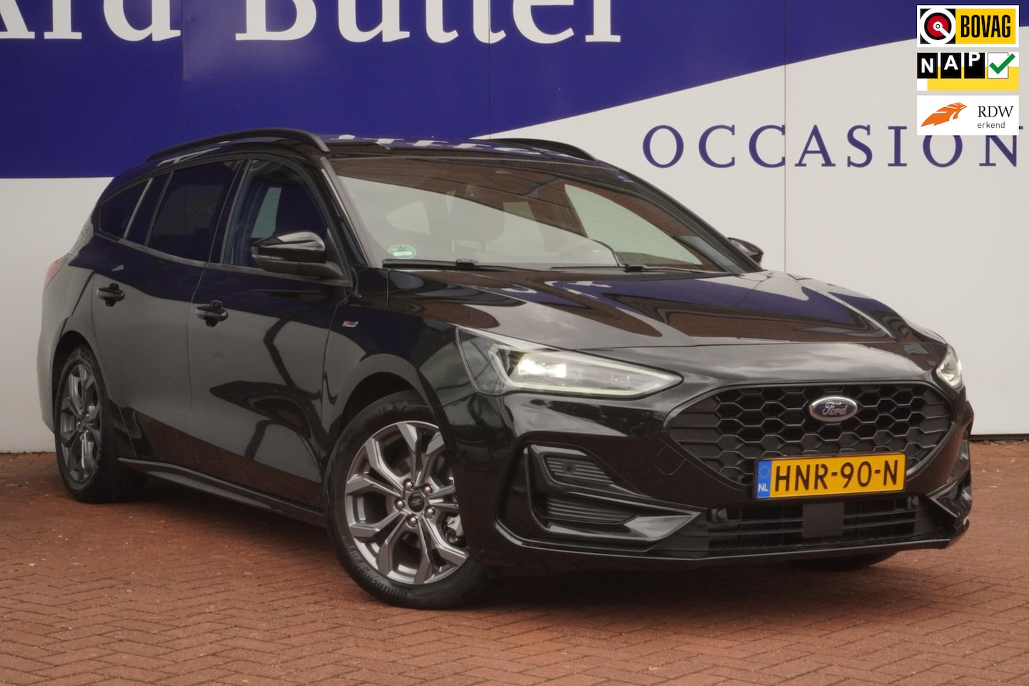 Ford Focus Wagon - 1.0 EcoBoost Hybrid ST Line X / WinterPakket / Drivers-Ass.Pakket / Camera / Navi / = 06-2 - AutoWereld.nl