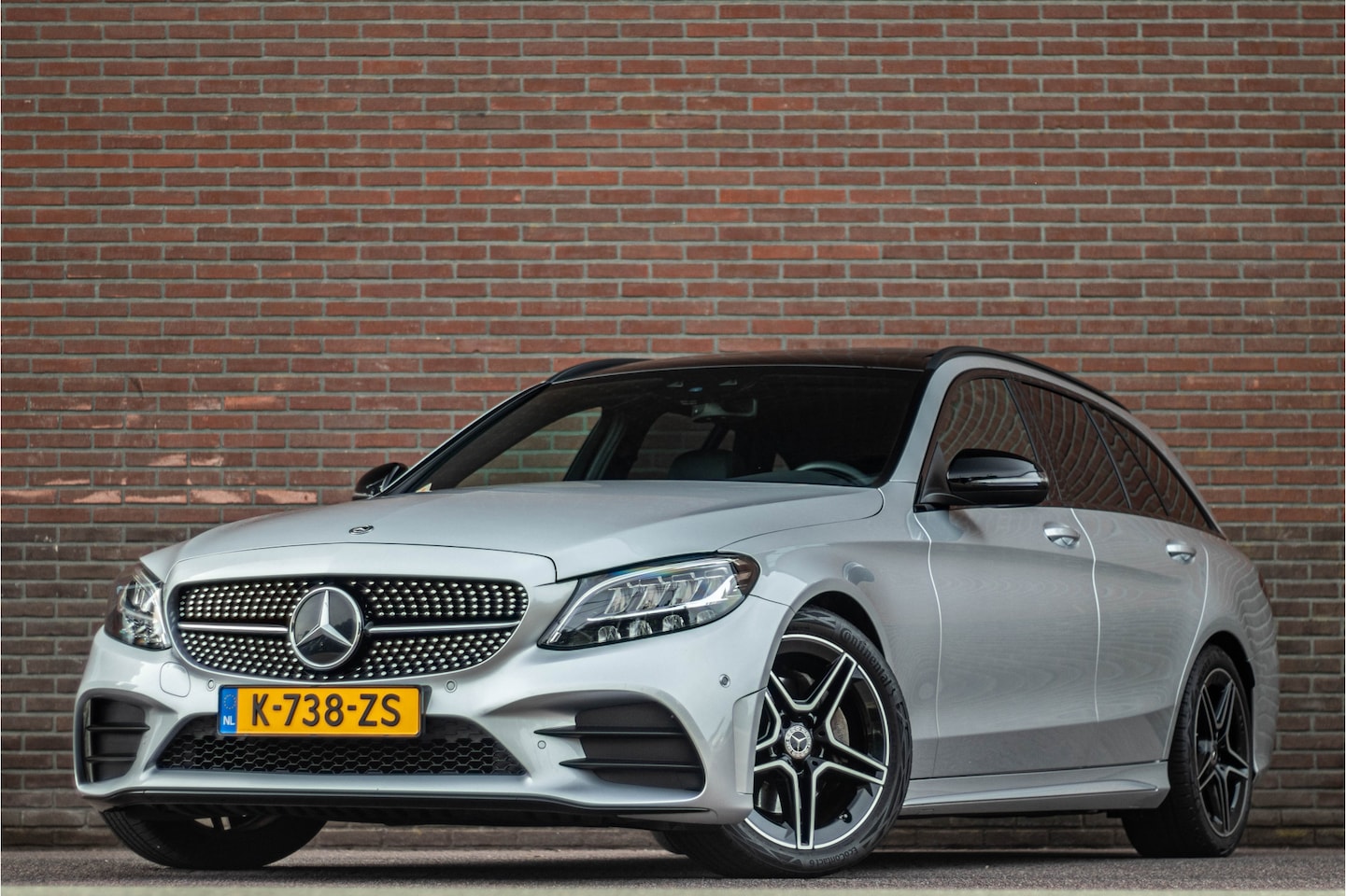 Mercedes-Benz C-klasse - 180 AMG Night, 43.000km NAP, Panoramadak, Stoelverwarming, Camera, Full LED, Navigatie, DA - AutoWereld.nl