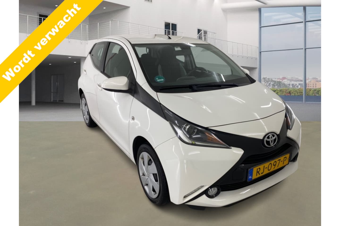 Toyota Aygo - 1.0 VVT-i x-play AUT! Camera! VERWACHT!! - AutoWereld.nl