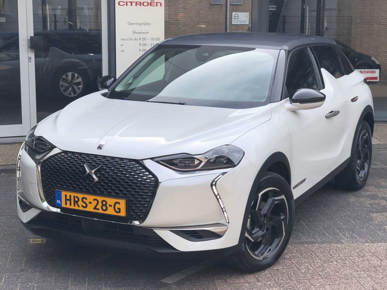 DS 3 Crossback - TOITS DE PARIS AUTOMAAT - AutoWereld.nl