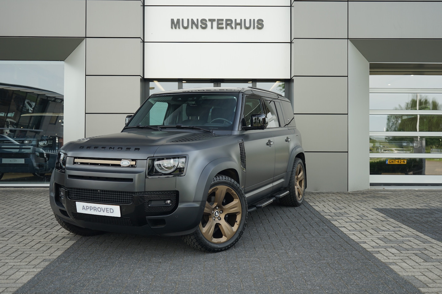 Land Rover Defender 110 - P400e 110 SE | Elektrische trekhaak | Koelvak | Schuif/Kantel dak | - AutoWereld.nl