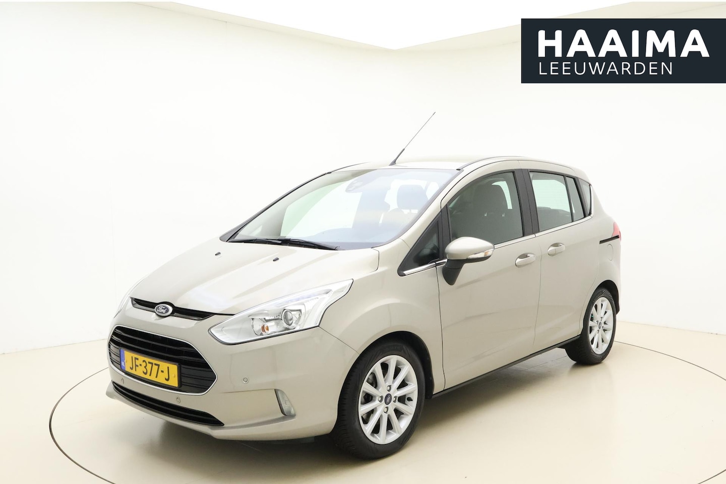 Ford B-Max - 1.0 EcoBoost Titanium | Navigatie | Weinig kilometers | Parkeersensoren voor en achter | L - AutoWereld.nl