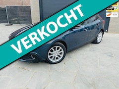 Volvo V40 Cross Country - 1.5 T3 Pol.lux. AUTOM.Pano-dak|Trekhaak|Cruise-Control|Creme Leder|